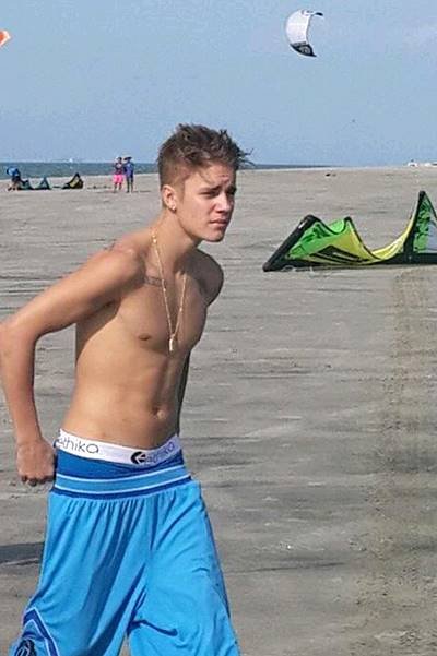 Justin Bieber escapes Miami DUI arrest drama for beach in Panama