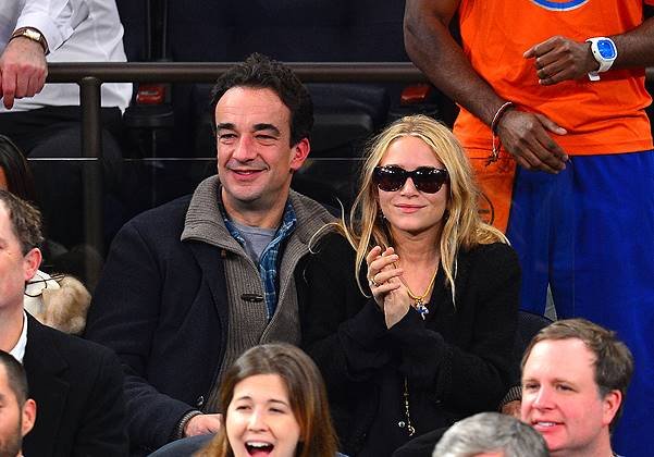 Celebrities Attend The Los Angeles Lakers Vs New York Knicks Game