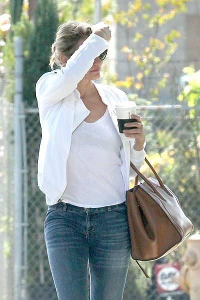 *EXCLUSIVE* Cameron Diaz takes care of business in Westwood