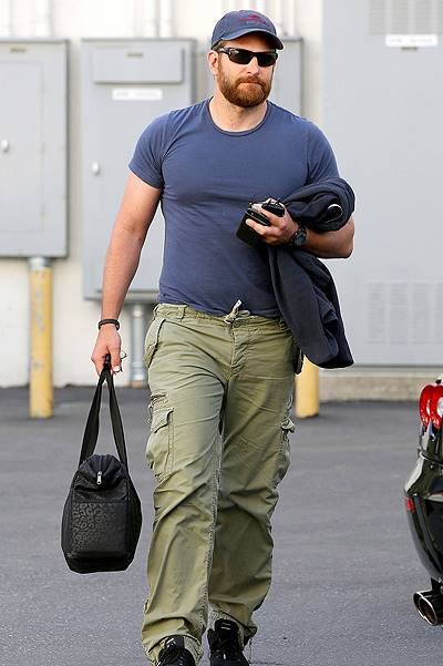 Bradley Cooper shows off his new Bulky Look **USA ONLY**