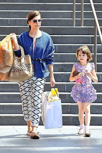 EXCLUSIVE: Milla Jovovich all smiles while out shopping with her daughter Ever in Los Angeles, CA