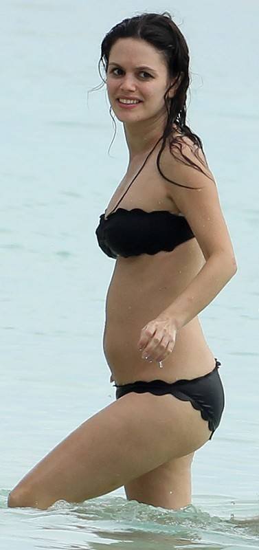 EXCLUSIVE: **PREMIUM EXCLUSIVE**Rachel Bilson shows off her baby bump at the beach while on holiday in Barbados with boyfriend Hayden Christensen