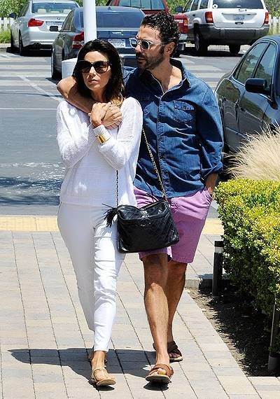 Eva Longoria and boyfriend Jose Antonio Baston shopping at the Country Mart in Malibu