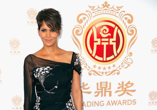 Hollywood Celebrities Honored At Huading Film Awards