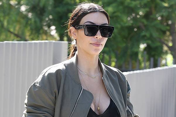 Kim Kardashian visits a private residence in Beverly Hills. Upon her arrival Kim tried to enter the property via a gate, but it was locked Featuring: Kim Kardashian Where: Los Angeles, California, United States When: 19 Jun 2014 Credit: revolutionpix/WEN