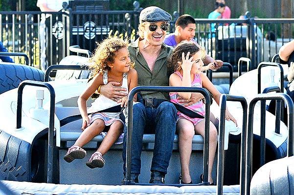 *EXCLUSIVE* Halle and Olivier spend Father's Day Weekend at Disneyland with Maceo and Nahla **NO France, Germany**