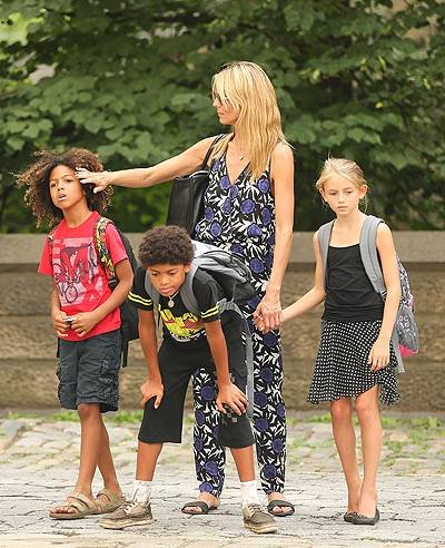 Heidi Klum spotted smiling as holding hands with daughter Leni and son Henry, after visiting Central Park Zoo in New York City