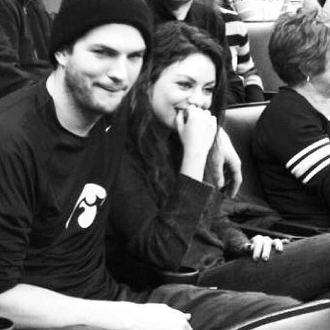 d5f270691bbfe7fb2d0eafe9acaed8c5_08_ashton_kutcher_mila_kunis