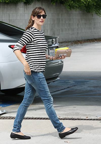 Jennifer Garner was spotted in Beverly Hills, LA