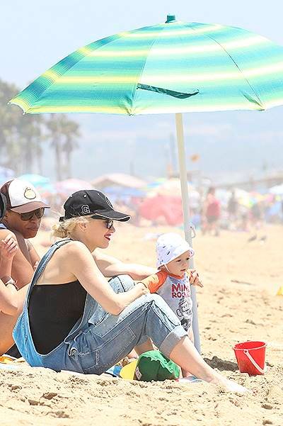 Gwen Stefani enjoying a family day with her kids in New Port beach