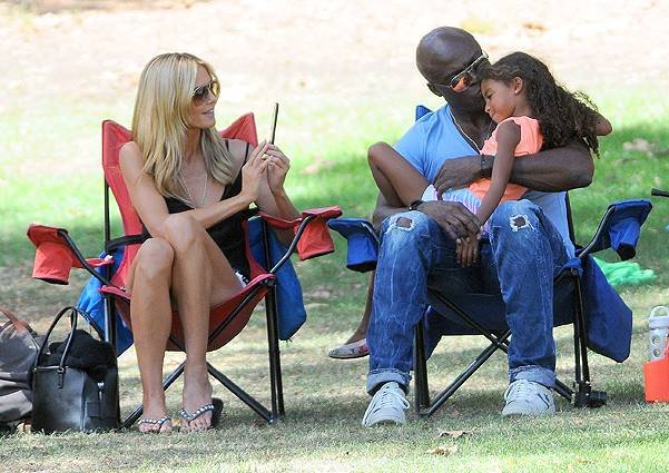 Heidi Klum and ex-husband Seal watch their children play in a soccer game in Brentwood, Los Angeles Featuring: Heidi Klum,Seal,Lou Samuel Where: Los Angeles, California, United States When: 04 Oct 2014 Credit: WENN.com