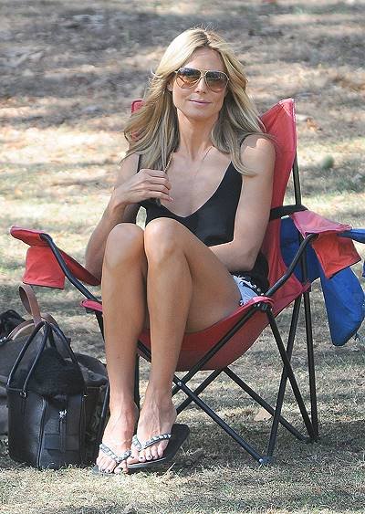 Heidi Klum and ex-husband Seal watch their children play in a soccer game in Brentwood, Los Angeles Featuring: Heidi Klum Where: Los Angeles, California, United States When: 04 Oct 2014 Credit: WENN.com
