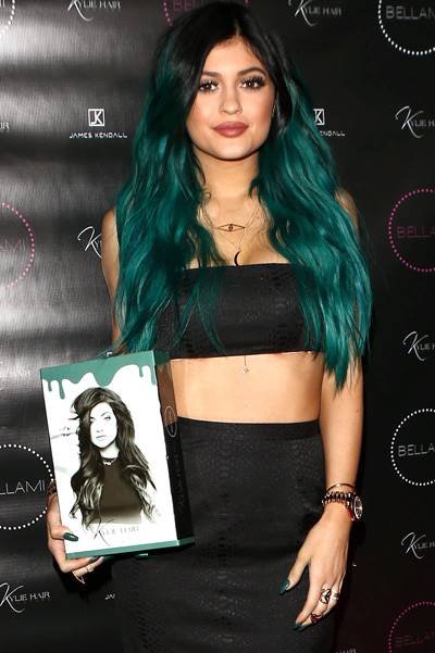 Kylie Jenner launches new hair product line  Pt 2