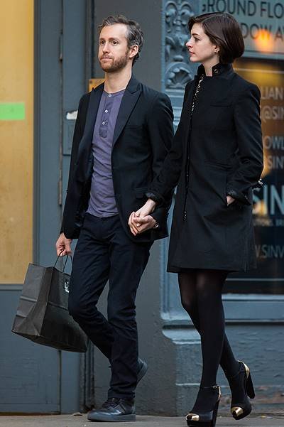 EXCLUSIVE: Anne Hathaway and Adam Shulman shopping in New York