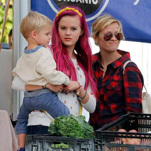 Reese Witherspoon goes to the farmers market with her family in Brentwood